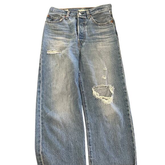 Levi's Women's Blue premium denim Button Fly Ribcage Straight Ankle Jean Size 27 - Picture 1 of 9